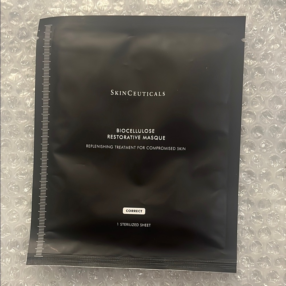 SkinCeuticals Black Biocellulose Restorative Masque